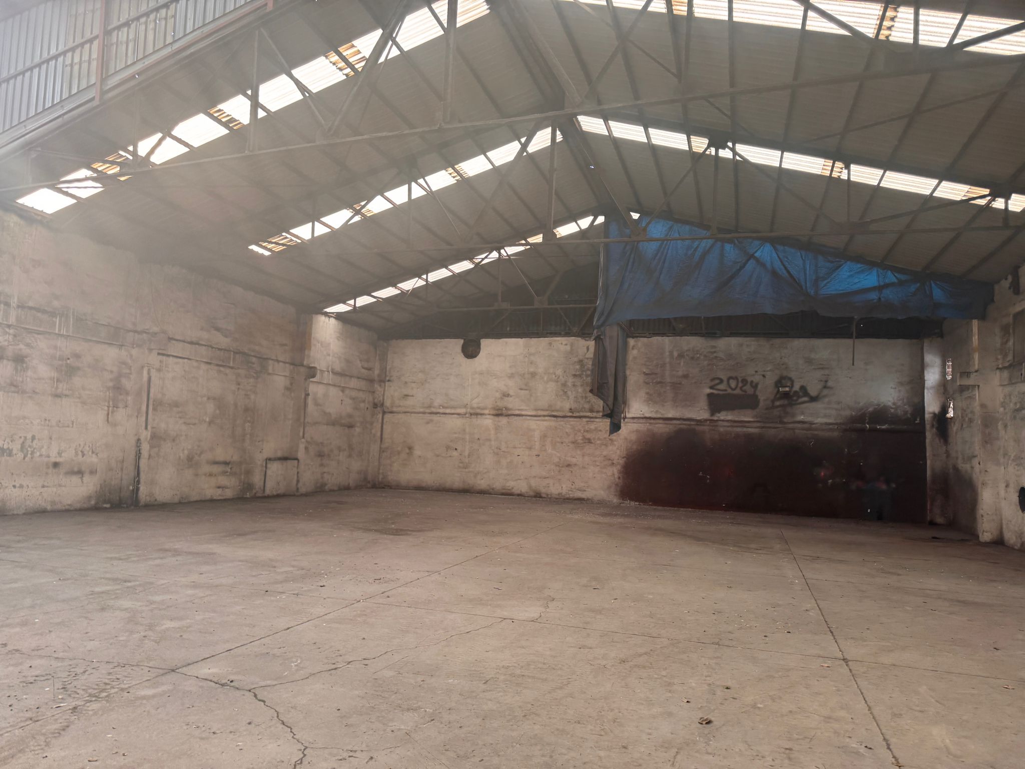 Haraççı'da kiralık depo, fabrika, imalathane 1440m2